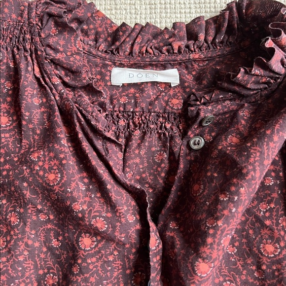 SOLD❗️Doen Rose Top in Aubergine Prairie Paisley - Picture 4 of 5